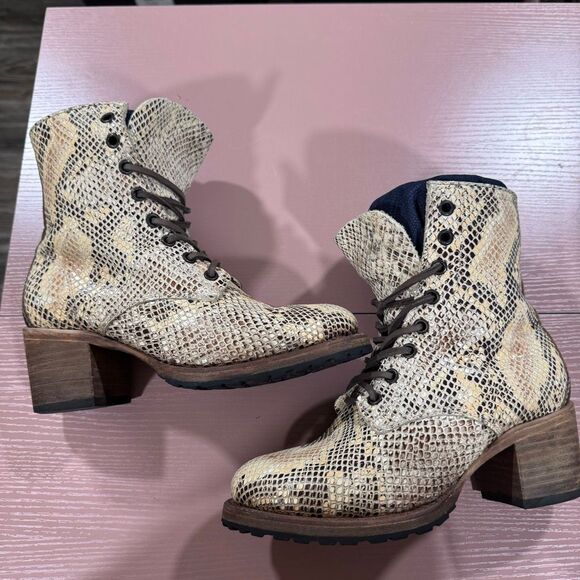 Freebird by Steven Shoes - Freebird Snake Cavalier Size 6